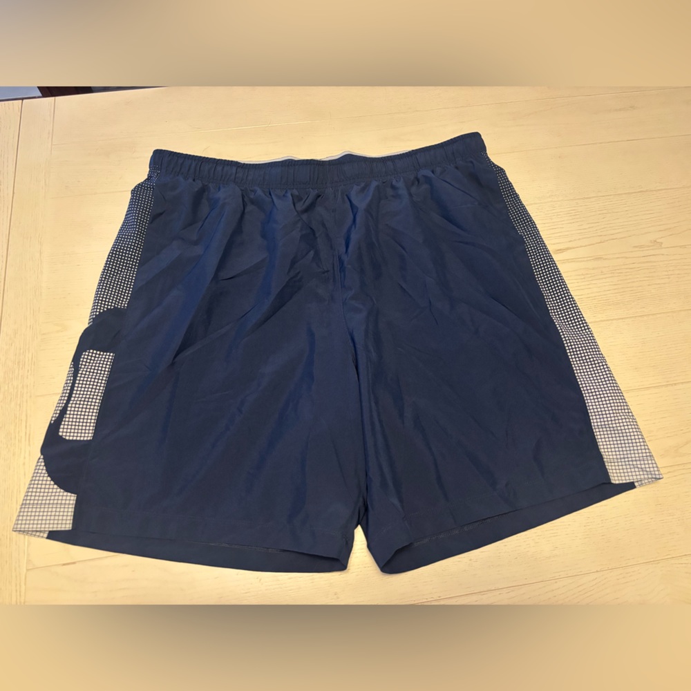 Under Armour men’s XXL short loose fit